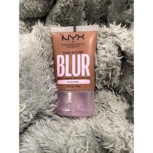 NYX MAKEUP BARE WITH ME BLUR Blurring Tint Foundation 18: Nutmeg Sealed